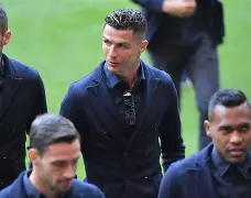 k1体育-冲刺阶段利物浦备战欧联，完成体检细节曝光，气氛紧张，细节决定成败